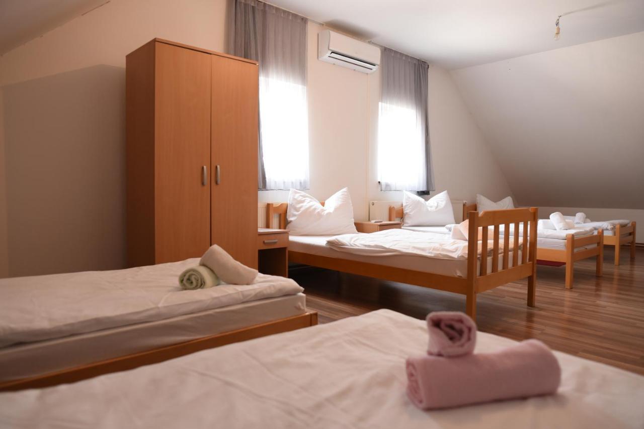 Prenociste Dzinic Hotel Zupanja Eksteriør billede