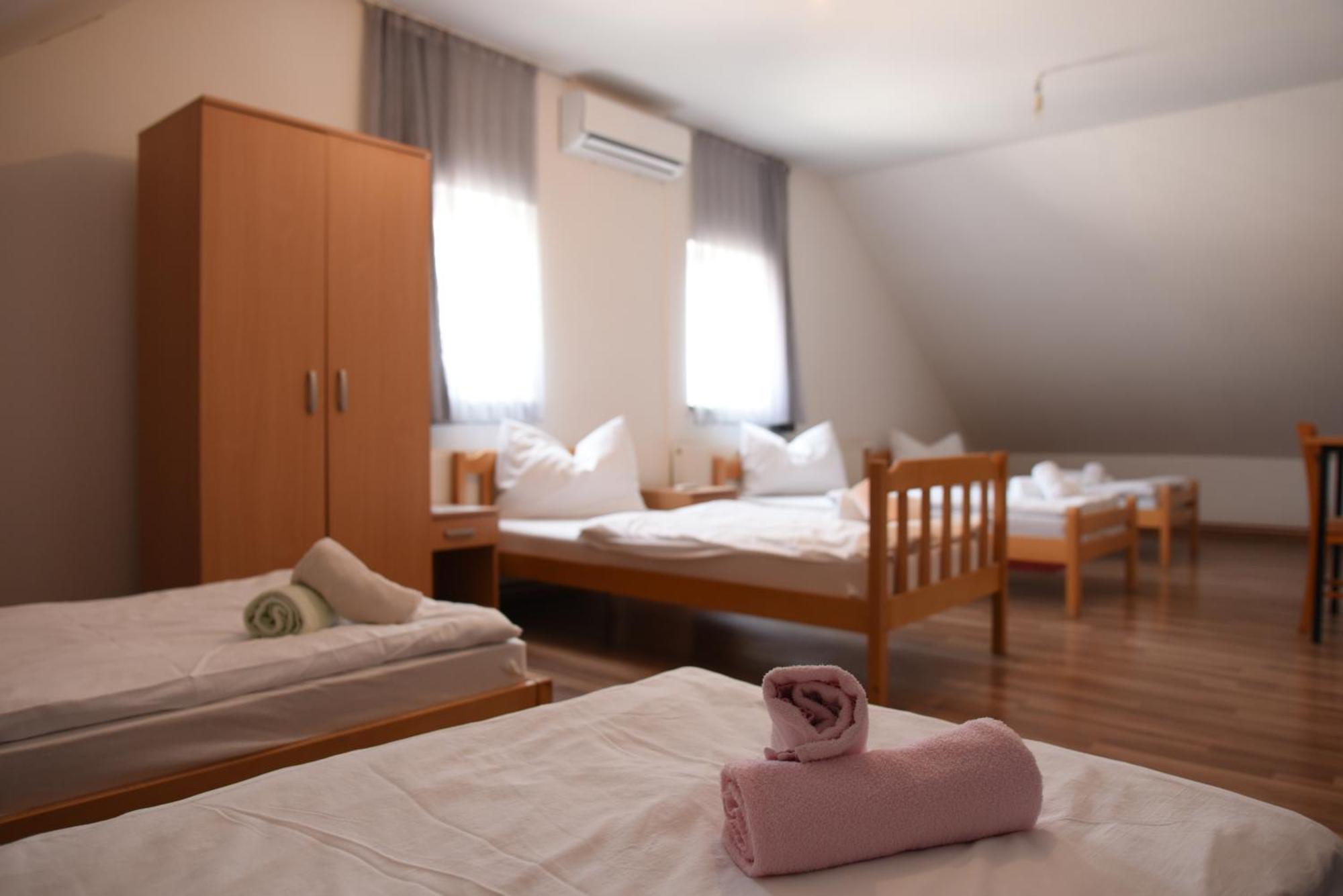 Prenociste Dzinic Hotel Zupanja Eksteriør billede